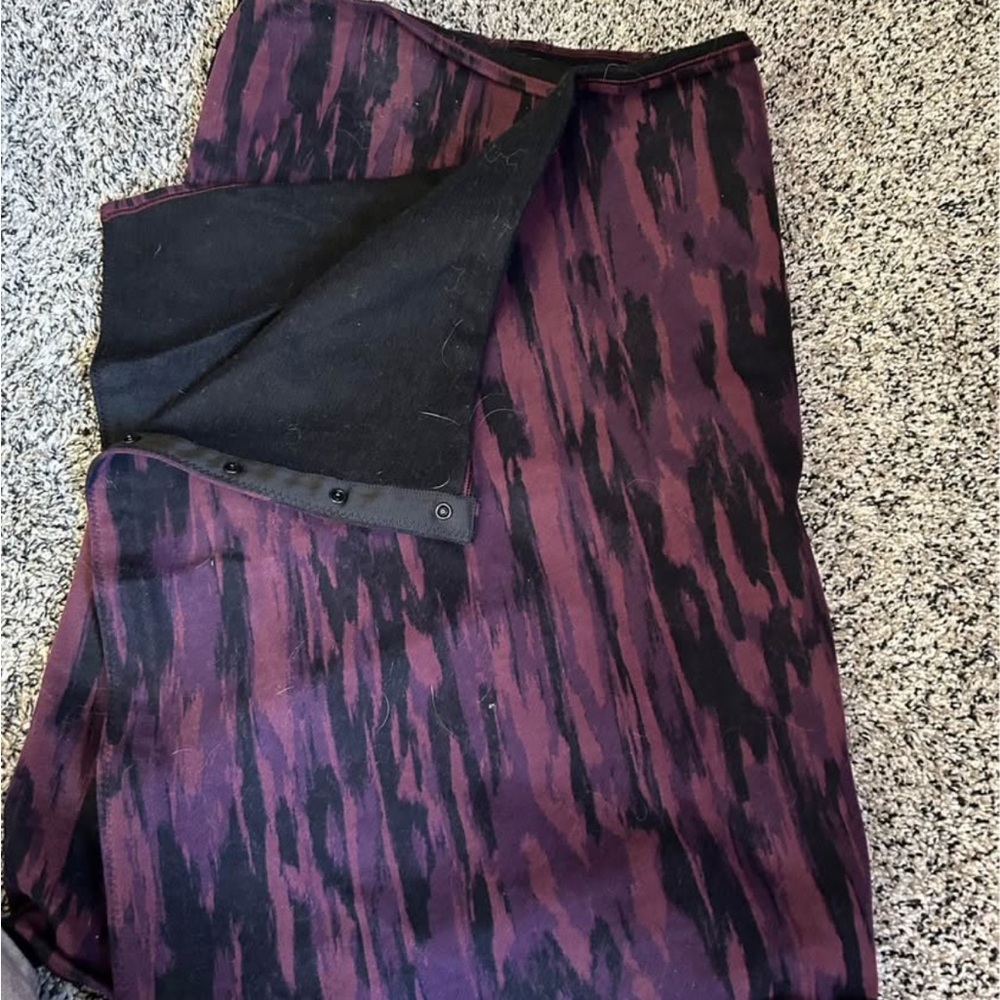 Lululemon Athletica Vinyasa scarf. Purple and Black Camo Print